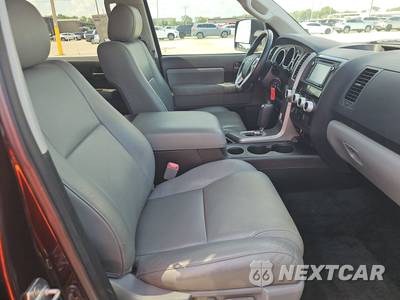 2015 Toyota Sequoia SR5 - zdjęcie 14 z 25 - miniatura