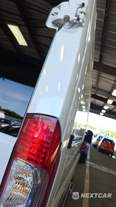 2025 Ram ProMaster 2500 Cargo Van Tradesman w/Passenger Seat Low Roof 136.0" WB - zdjęcie 24 z 34 - miniatura