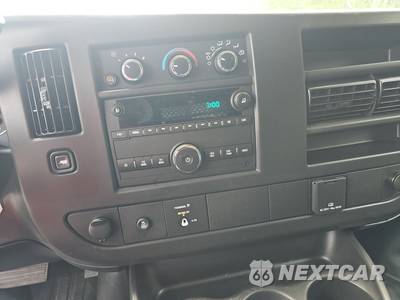 2025 Chevrolet Express 2500 Cargo Van 1WT 135.0" WB - zdjęcie 11 z 18 - miniatura