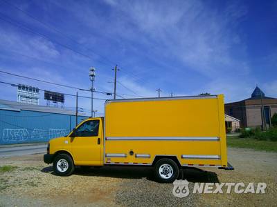 2021 GMC Savana 3500 Cutaway 1WT - zdjęcie 8 z 35 - miniatura