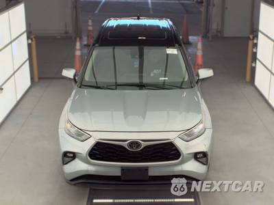 2020 Toyota Highlander XLE - zdjęcie 2 z 53 - miniatura