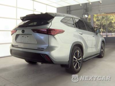 2020 Toyota Highlander XLE - zdjęcie 4 z 53 - miniatura