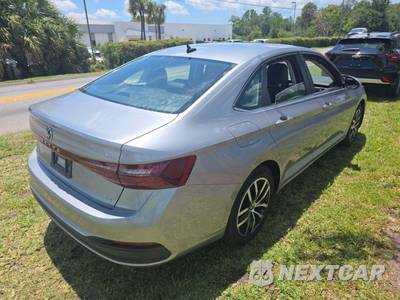 2025 Volkswagen Jetta SE - zdjęcie 2 z 9 - miniatura
