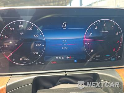 2025 Mercedes-Benz C 300 4MATIC - zdjęcie 12 z 20 - miniatura