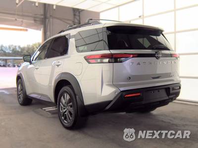 2023 Nissan Pathfinder SV - zdjęcie 6 z 22 - miniatura