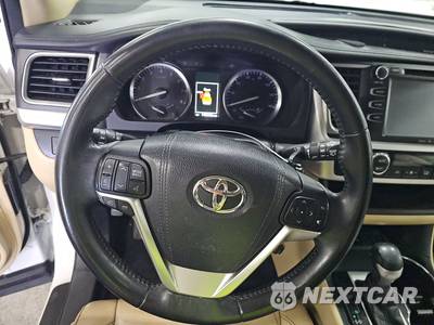 2015 Toyota Highlander XLE - zdjęcie 10 z 36 - miniatura