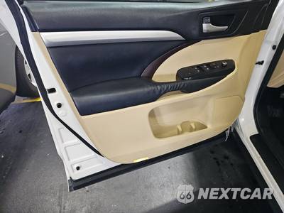 2015 Toyota Highlander XLE - zdjęcie 9 z 36 - miniatura