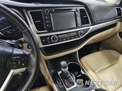 2015 Toyota Highlander XLE - zdjęcie 11 z 36 - miniatura