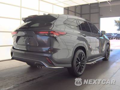2024 Toyota Highlander XSE - zdjęcie 4 z 24 - miniatura