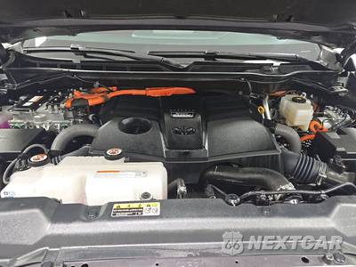 2025 Toyota Sequoia TRD Pro - zdjęcie 16 z 20 - miniatura