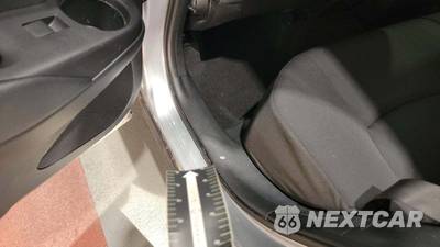 2024 Toyota Corolla Cross LE - zdjęcie 38 z 41 - miniatura