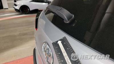 2024 Toyota Corolla Cross LE - zdjęcie 37 z 41 - miniatura