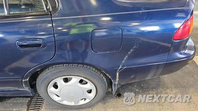 2002 Toyota Corolla CE - zdjęcie 48 z 56 - miniatura