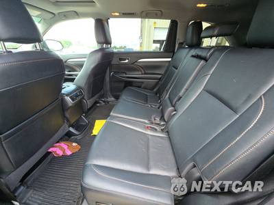 2018 Toyota Highlander XLE - zdjęcie 13 z 31 - miniatura