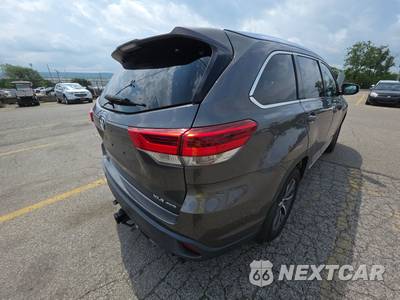 2018 Toyota Highlander XLE - zdjęcie 4 z 31 - miniatura