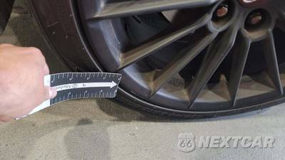 2025 Toyota GR Corolla Premium Plus - zdjęcie 21 z 37 - miniatura