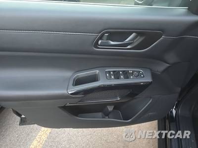 2025 Nissan Pathfinder SV - zdjęcie 9 z 25 - miniatura