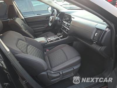 2025 Nissan Pathfinder SV - zdjęcie 8 z 25 - miniatura