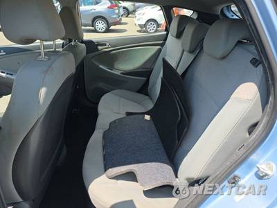 2014 Hyundai Accent GS Hatchback - zdjęcie 13 z 35 - miniatura
