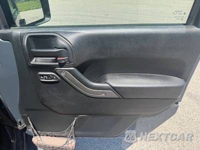 2017 Jeep Wrangler Unlimited Sport - zdjęcie 18 z 27 - miniatura