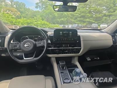 2023 Nissan Pathfinder SL - zdjęcie 12 z 26 - miniatura