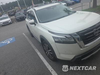 2023 Nissan Pathfinder Platinum - zdjęcie 3 z 22 - miniatura