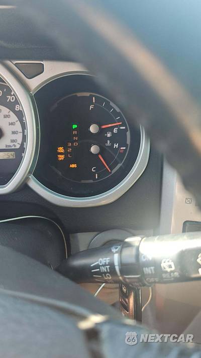 2004 Toyota 4Runner SR5 - zdjęcie 24 z 36 - miniatura