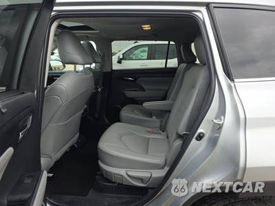 2023 Toyota Highlander Hybrid XLE - zdjęcie 13 z 41 - miniatura