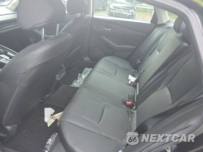 2026 Honda Accord Hybrid EX-L - zdjęcie 13 z 17 - miniatura