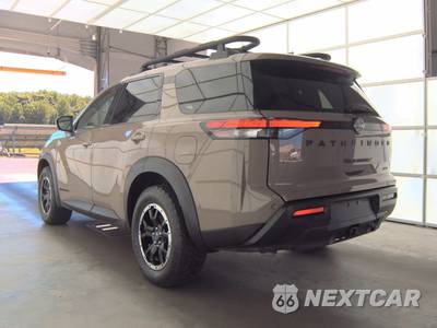 2023 Nissan Pathfinder Rock Creek - zdjęcie 6 z 23 - miniatura