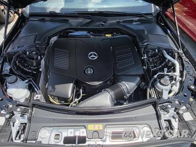 2025 Mercedes-Benz C 300 - zdjęcie 18 z 21 - miniatura