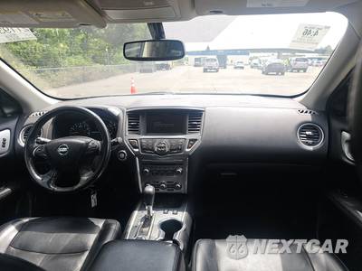 2019 Nissan Pathfinder SL - zdjęcie 11 z 44 - miniatura