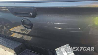 2018 Nissan TITAN SL Crew Cab Short Bed - zdjęcie 29 z 35 - miniatura