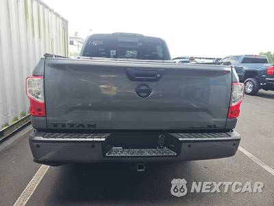 2018 Nissan TITAN SL Crew Cab Short Bed - zdjęcie 5 z 35 - miniatura
