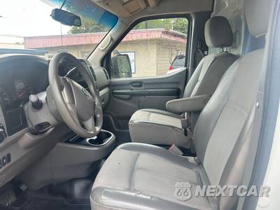 2017 Nissan NV2500 HD Cargo S High Roof 146.1" WB - zdjęcie 9 z 18 - miniatura