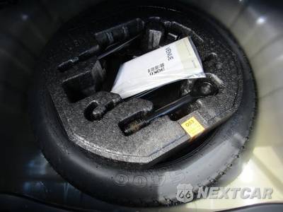 2025 Hyundai Venue SEL - zdjęcie 22 z 32 - miniatura