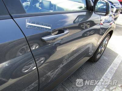 2025 Hyundai Venue SEL - zdjęcie 30 z 32 - miniatura