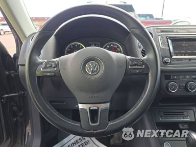 2016 Volkswagen Tiguan S - zdjęcie 10 z 18 - miniatura