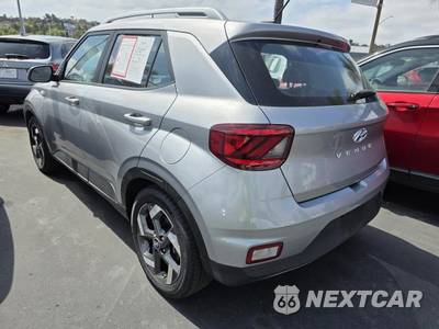 2025 Hyundai Venue SEL - zdjęcie 20 z 27 - miniatura