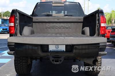 2017 GMC Sierra 2500 Denali HD Crew Cab Medium Bed 5SA - zdjęcie 17 z 23 - miniatura