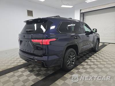 2025 Toyota Sequoia Platinum - zdjęcie 4 z 22 - miniatura