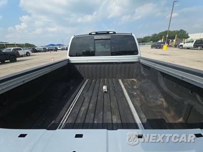 2018 Nissan TITAN PRO-4X Crew Cab Short Bed - zdjęcie 16 z 18 - miniatura