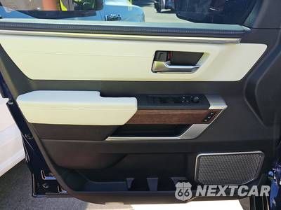 2023 Toyota Sequoia Platinum - zdjęcie 9 z 30 - miniatura