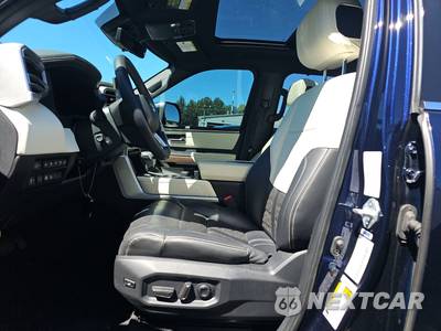 2023 Toyota Sequoia Platinum - zdjęcie 7 z 30 - miniatura