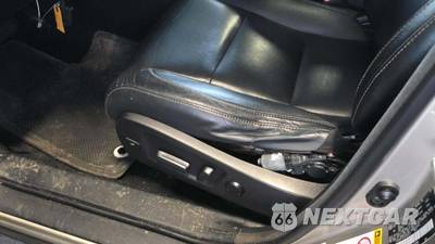2014 Toyota Highlander XLE - zdjęcie 37 z 56 - miniatura
