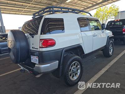 2011 Toyota FJ Cruiser w/Rear Doors - zdjęcie 4 z 62 - miniatura