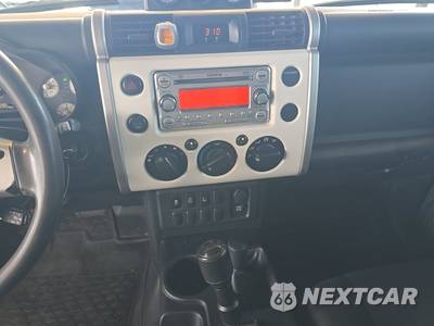 2011 Toyota FJ Cruiser w/Rear Doors - zdjęcie 11 z 62 - miniatura