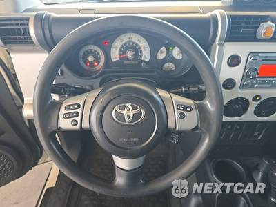 2011 Toyota FJ Cruiser w/Rear Doors - zdjęcie 10 z 62 - miniatura