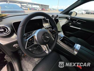 2025 Mercedes-Benz GLC 300 - zdjęcie 10 z 19 - miniatura
