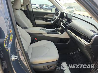 2024 Toyota Grand Highlander XLE - zdjęcie 8 z 37 - miniatura